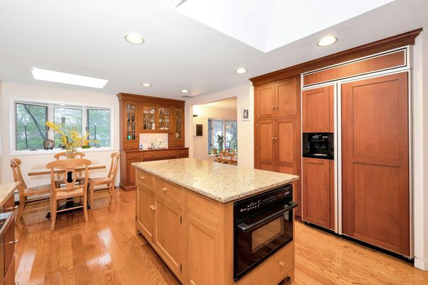 Dining room, Interior, Kitchen, Recessed Lighting, Wood Texture Flooring