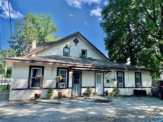 Exterior, Facade, Farmhouse