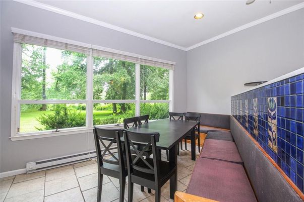 Dining room, Interior, Recessed Lighting