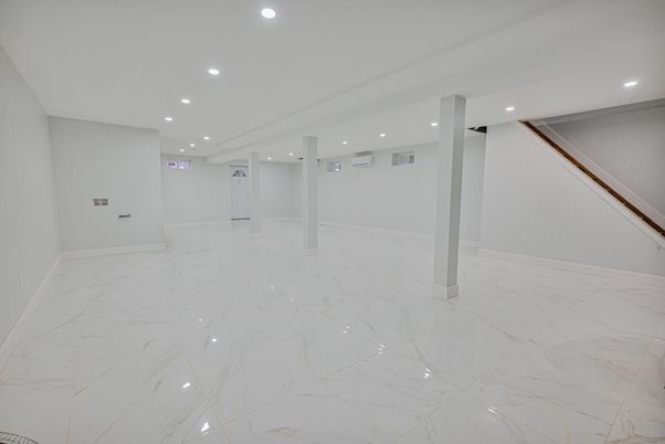 Empty room, Interior, Marble, Recessed Lighting