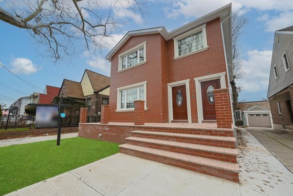 Detached Garage, Exterior, Facade, Brick Facade, Rowhouse