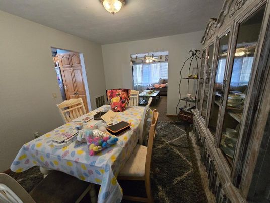 Dining room, Interior