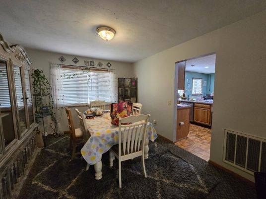 Dining room, Interior