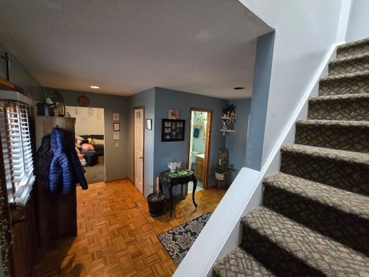 Interior, Recessed Lighting, Wood Texture Flooring