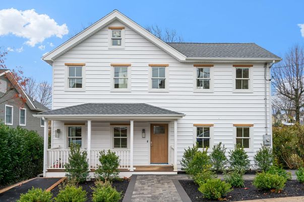 Exterior, Facade, Farmhouse