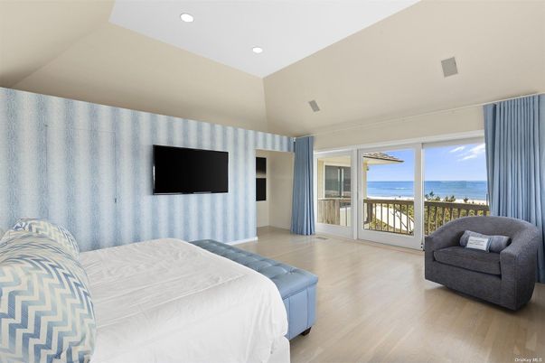 Bedroom, Interior, Recessed Lighting, Water, Wood Texture Flooring