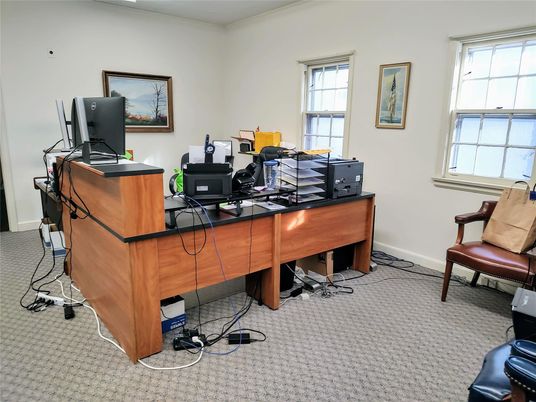 Home Office, Interior