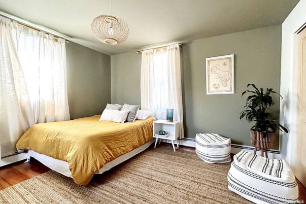 Bedroom, Interior, Pendant Lights, Wood Texture Flooring