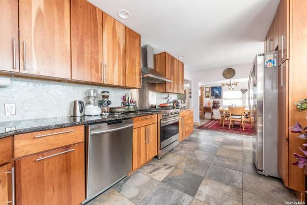 Dining room, Interior, Kitchen, Recessed Lighting, Stainless Steel Appliances