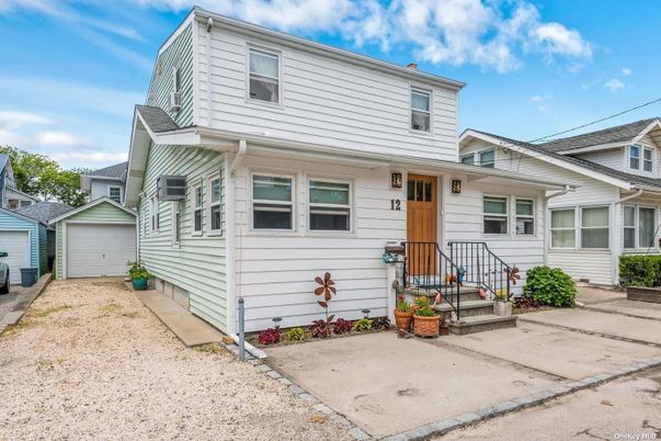 Detached Garage, Exterior, Facade, Cape Cod