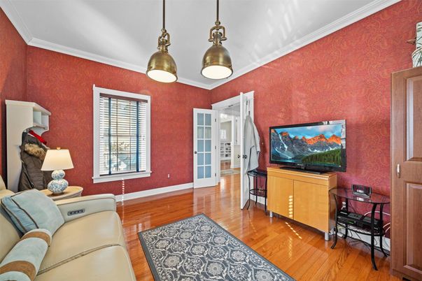 Interior, Pendant Lights, Wood Texture Flooring
