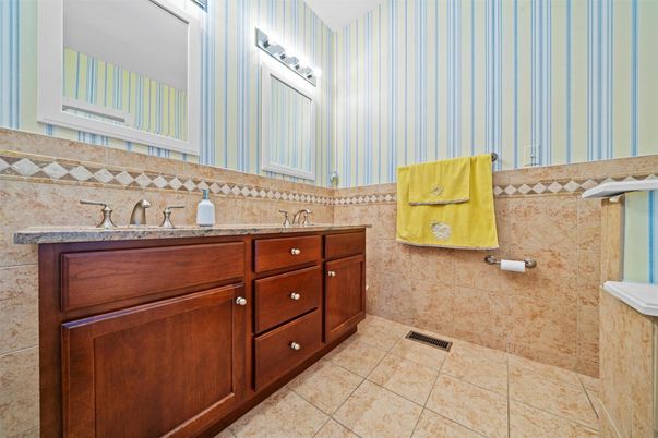 Bathroom, Dual Sink Vanities, Interior