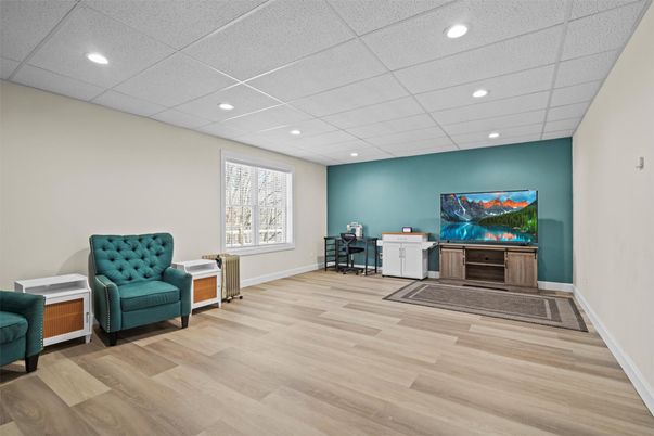 Interior, Recessed Lighting, Wood Texture Flooring
