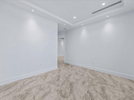 Empty room, Interior, Marble, Recessed Lighting