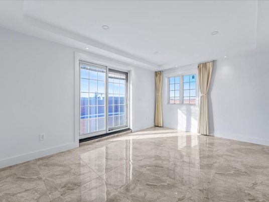 Empty room, Interior, Marble, Recessed Lighting