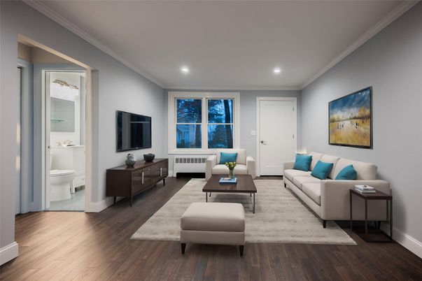 Bathroom, Interior, Living room, Recessed Lighting, Wood Texture Flooring