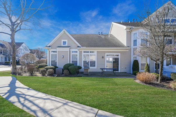 Exterior, Facade, Cape Cod