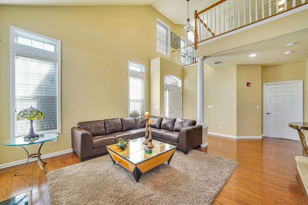 Interior, Living room, Pendant Lights, Recessed Lighting, Wood Texture Flooring