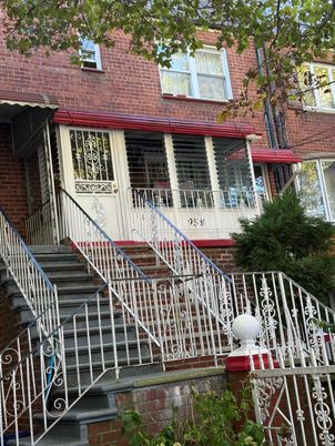 Exterior, Facade, Brick Facade, Rowhouse