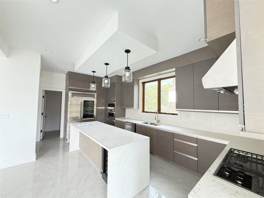 Interior, Kitchen, Pendant Lights, Recessed Lighting, Stainless Steel Appliances
