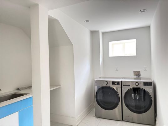 Interior, Marble, Recessed Lighting, Washer
