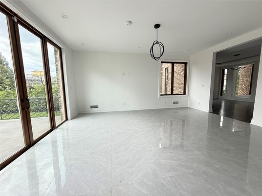 Empty room, Interior, Pendant Lights, Recessed Lighting