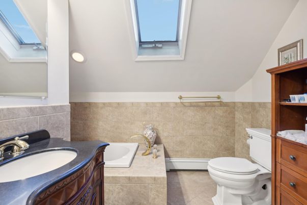 Bathroom, Dual Sink Vanities, Interior