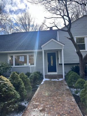 Exterior, Facade, Cape Cod