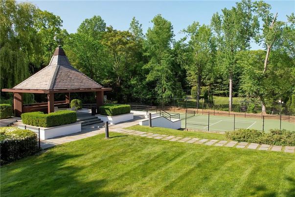 Exterior, Tennis Courts