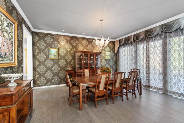 Chandelier, Dining room, Interior, Pendant Lights, Recessed Lighting, Wood Texture Flooring