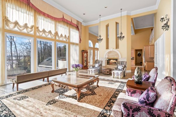 Fireplace, Interior, Living room, Pendant Lights, Recessed Lighting