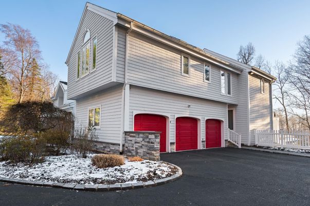 Attached, Exterior, Facade, Raised Ranch