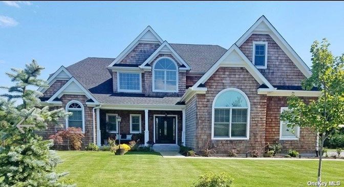 Exterior, Facade, Brick Traditional