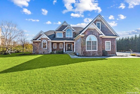 Exterior, Facade, Brick Facade, Brick Traditional