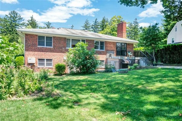 Backyard, Exterior, Facade, Brick Facade, Georgian