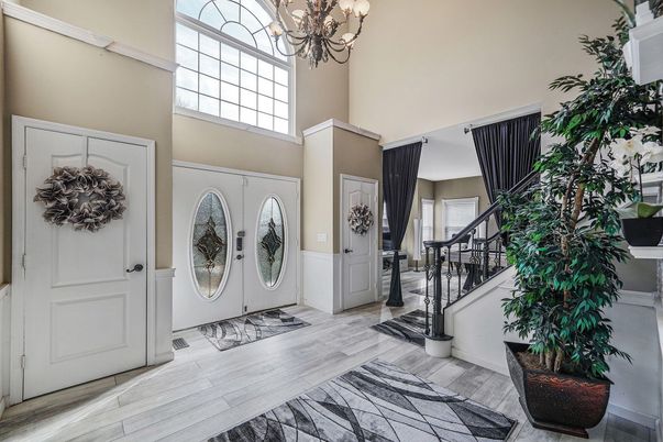 Chandelier, Interior, Wood Texture Flooring