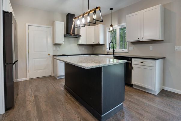 Interior, Kitchen, Pendant Lights, Wood Texture Flooring