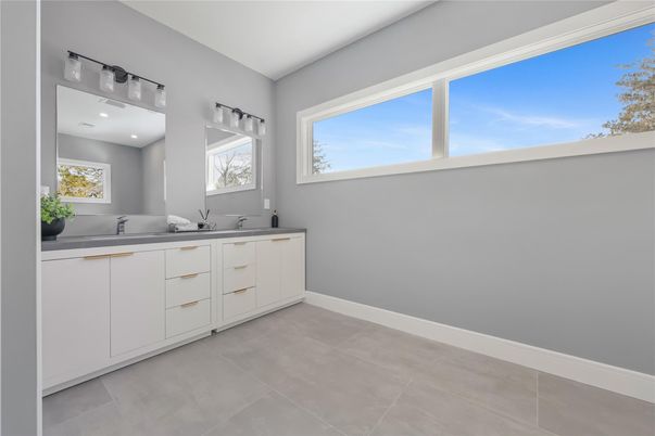 Bathroom, Dual Sink Vanities, Interior, Recessed Lighting