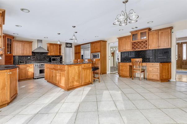 Chandelier, Interior, Kitchen, Recessed Lighting, Stainless Steel Appliances
