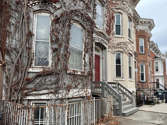 Exterior, Facade, Brick Facade, Rowhouse
