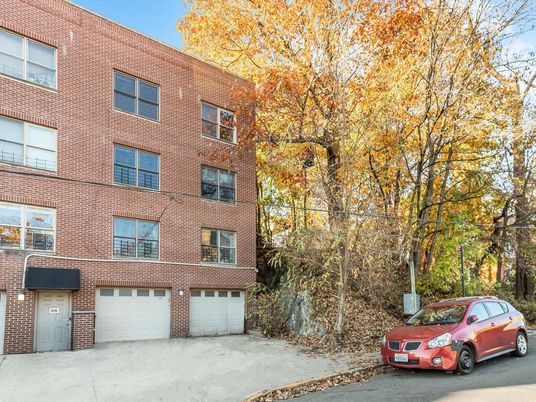 Attached, Exterior, Facade, Brick Facade, Rowhouse
