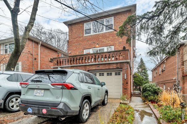 Attached, Exterior, Facade, Brick Facade, Rowhouse