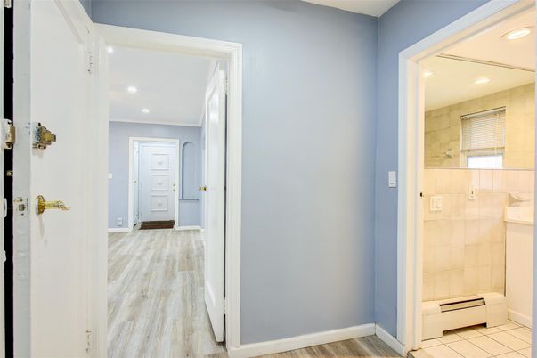Bathroom, Interior, Recessed Lighting, Wood Texture Flooring