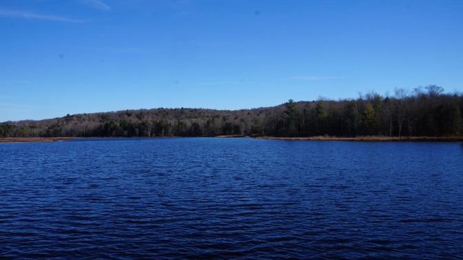 Exterior, Lake
