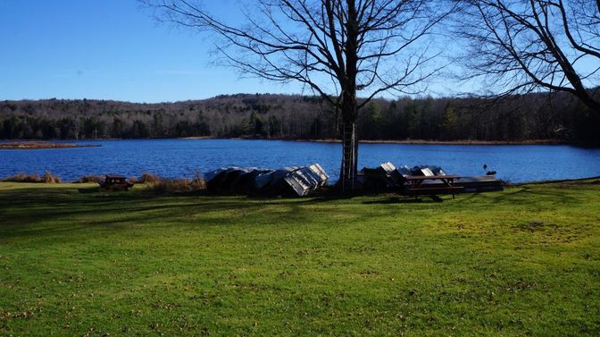 Exterior, Lake