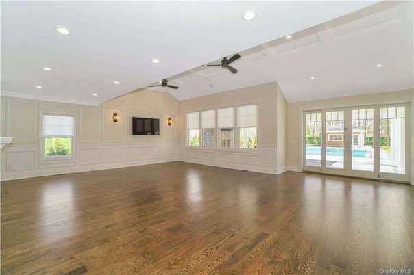 Empty room, Interior, Recessed Lighting, Wood Texture Flooring