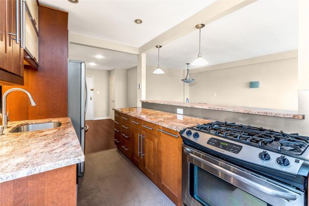 Interior, Kitchen, Pendant Lights, Recessed Lighting