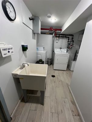 Interior, Washer, Wood Texture Flooring