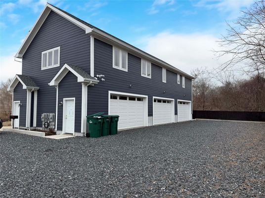 Attached, Exterior, Facade, Rowhouse