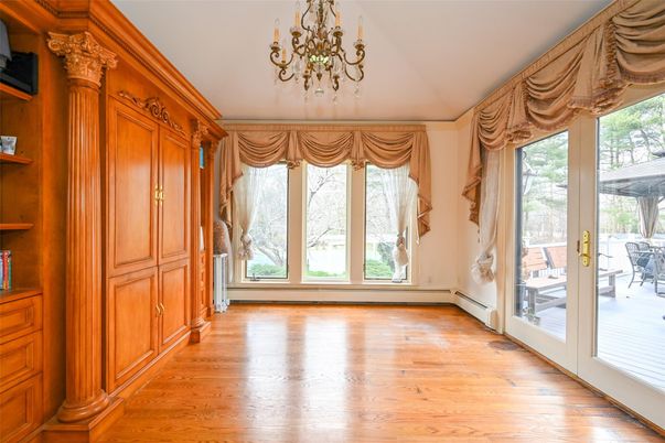 Chandelier, Empty room, Interior, Wood Texture Flooring